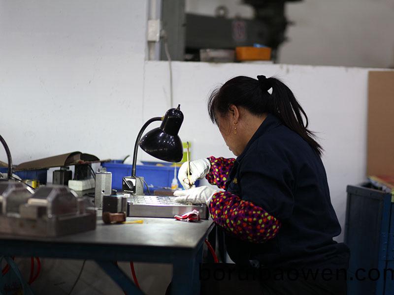 1523810656816604.jpg 車(chē)(che)間(jian)01.jpg