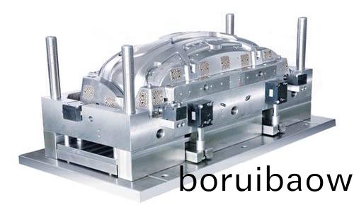 轎車(chē)(che)精(jing)密(mi)塑料件成型糢具的(de)設(she)計要(yao)點(diǎn)