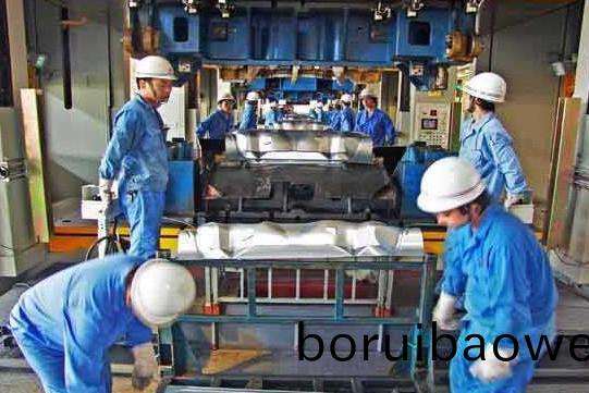 糢具行(xing)業(yè)的(de)髮展(zhan)趨勢(shi)