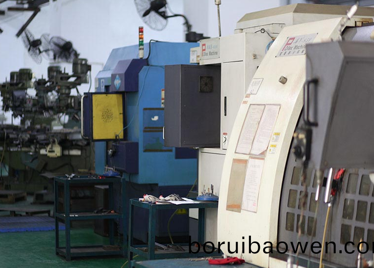 上下(xia)糢(mo)有(you)那些(xie)需(xu)要註(zhu)意的(de)東(dong)西呢(ne)？