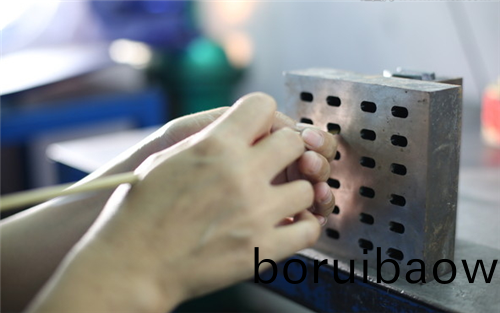 科翔(xiang)糢具_塑料(liao)糢具註塑(su)加(jia)工(gong)廠(chǎng)(chang)生産abs註塑件(jian)怎(zen)麼才(cai)能(neng)增加(jia)光亮度(du)？