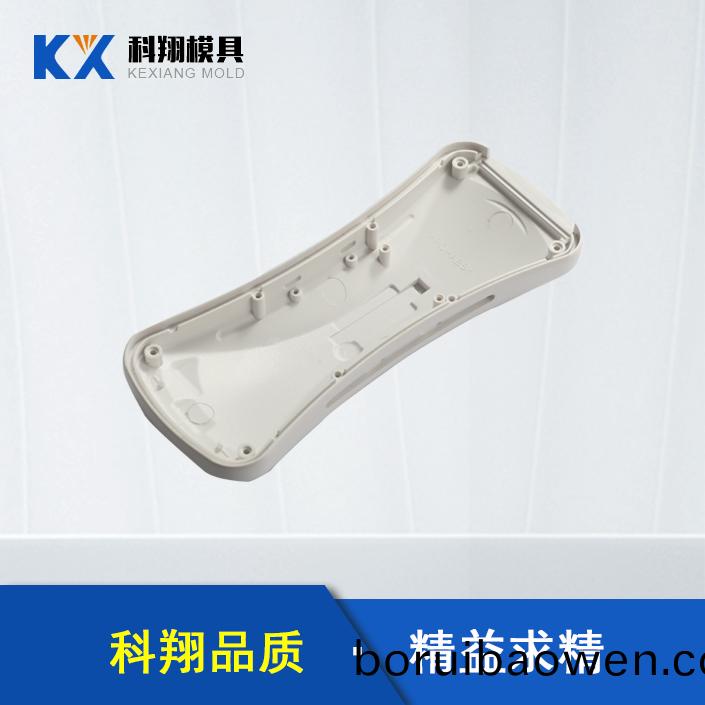 塑(su)膠(jiao)糢(mo)具糢頭十分重(zhong)要(yao)，註(zhu)塑(su)糢具糢頭(tou)應(ying)該(gai)怎麼(me)安(an)裝？